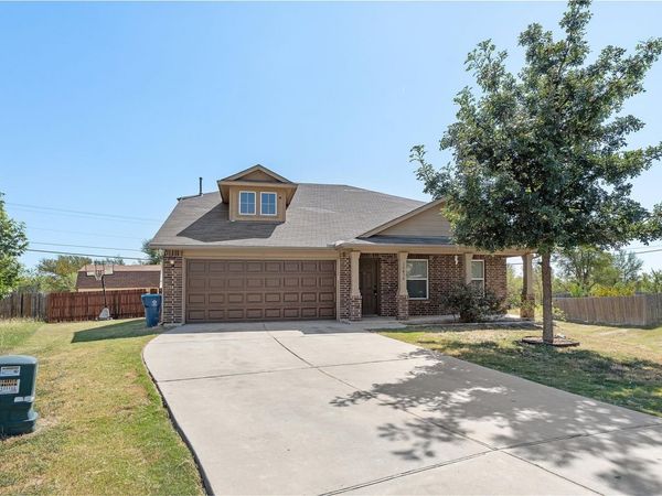 18436 Weatherby LN, Elgin, TX 78621