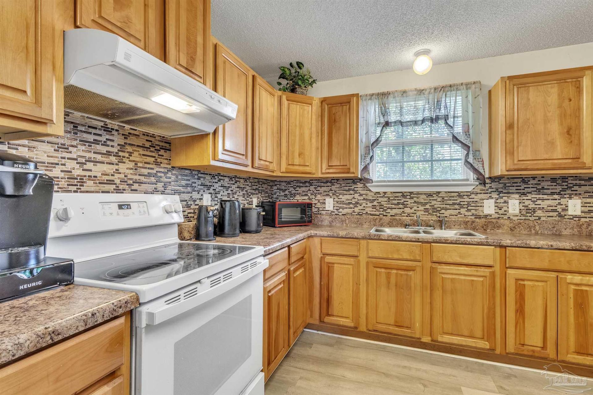 205 E Hatton St, Pensacola, FL 32503 Main Photo