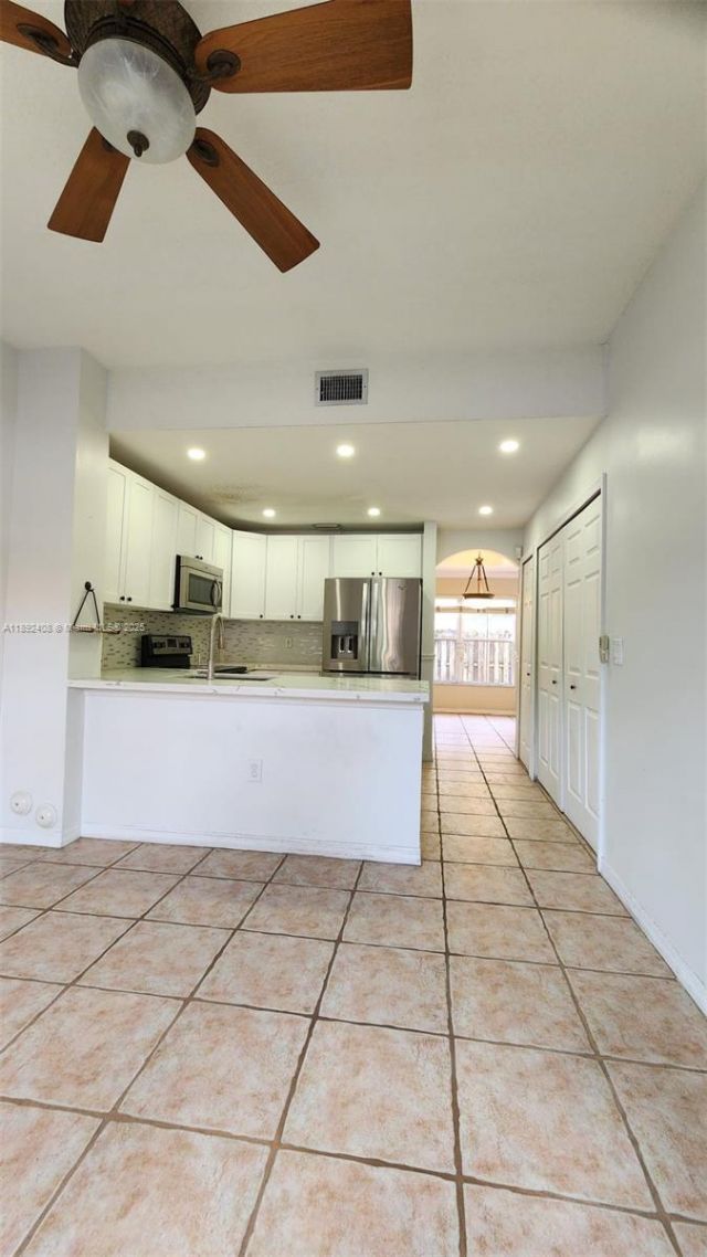 8531 NW 139 Ter, Unit 1409, Miami Lakes, FL 33016 Photo