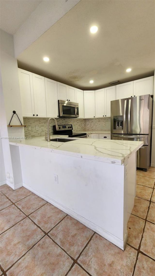 8531 NW 139 Ter, Unit 1409, Miami Lakes, FL 33016 Photo