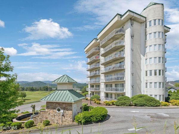 503 Dollywood Lane, Pigeon Forge, TN 37863