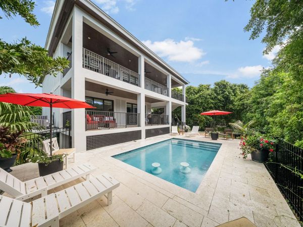 239 W Seaview Drive, Duck, FL 33050