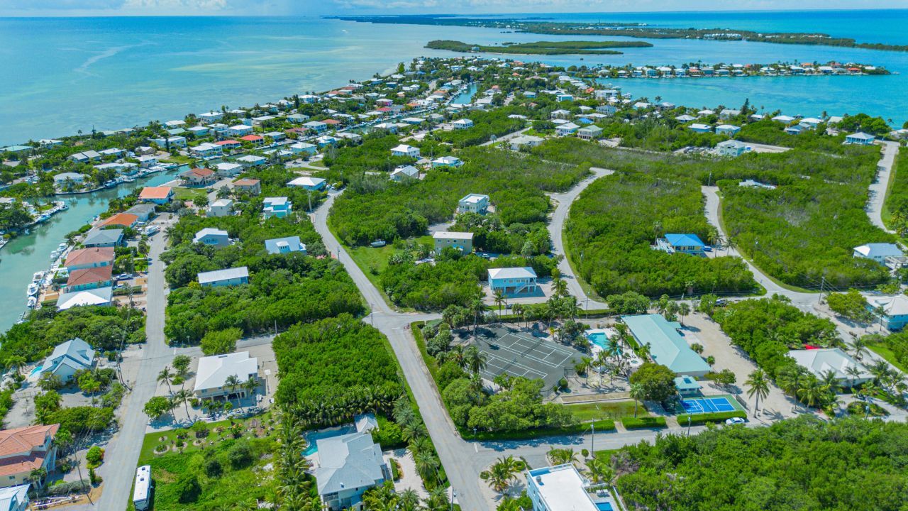 239 W Seaview Drive, Duck, FL 33050 Photo