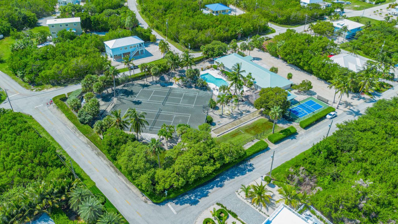 239 W Seaview Drive, Duck, FL 33050 Photo