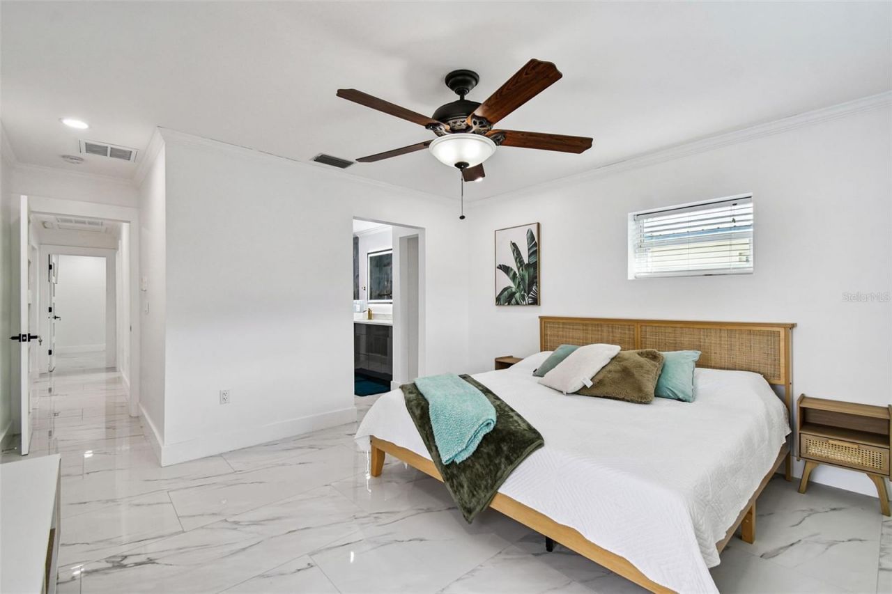 8708 Thornwood Lane, Tampa, FL 33615 Photo