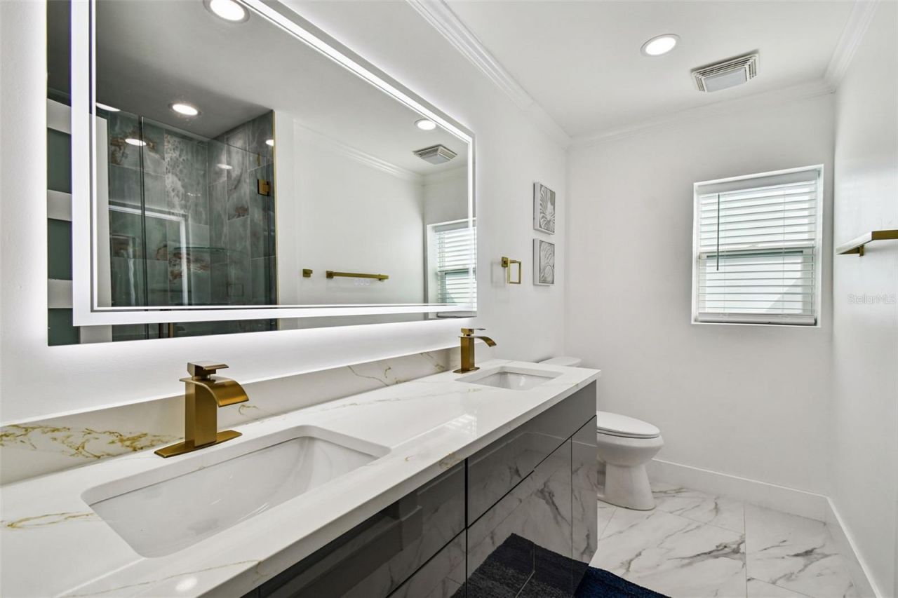 8708 Thornwood Lane, Tampa, FL 33615 Photo