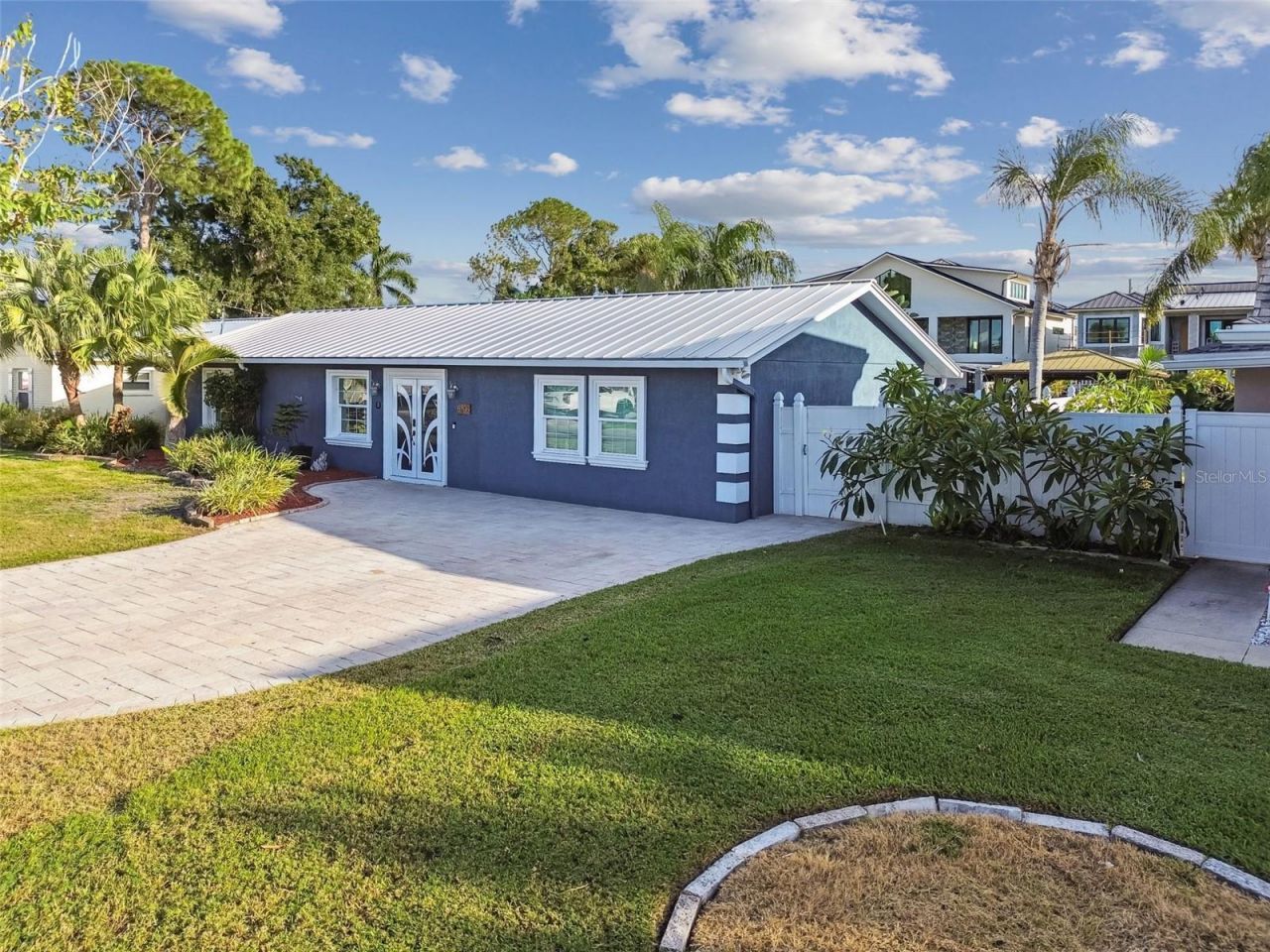 8708 Thornwood Lane, Tampa, FL 33615 Photo