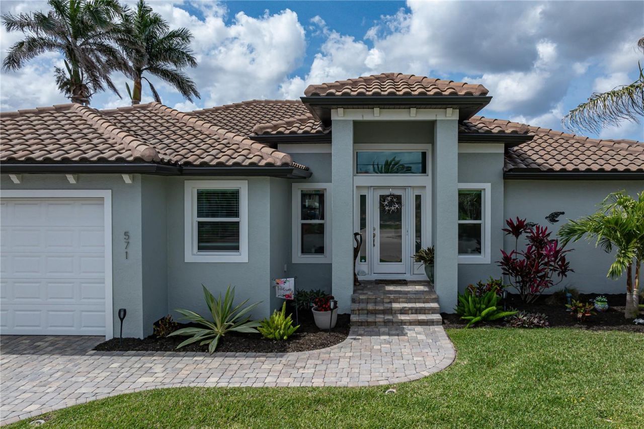 571 Port Bendres Drive, Punta Gorda, FL 33950 Photo