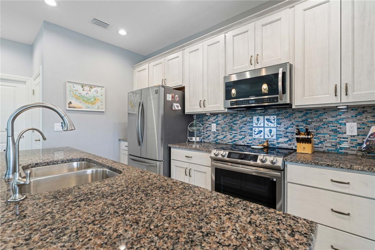 571 Port Bendres Drive, Punta Gorda, FL 33950 Photo