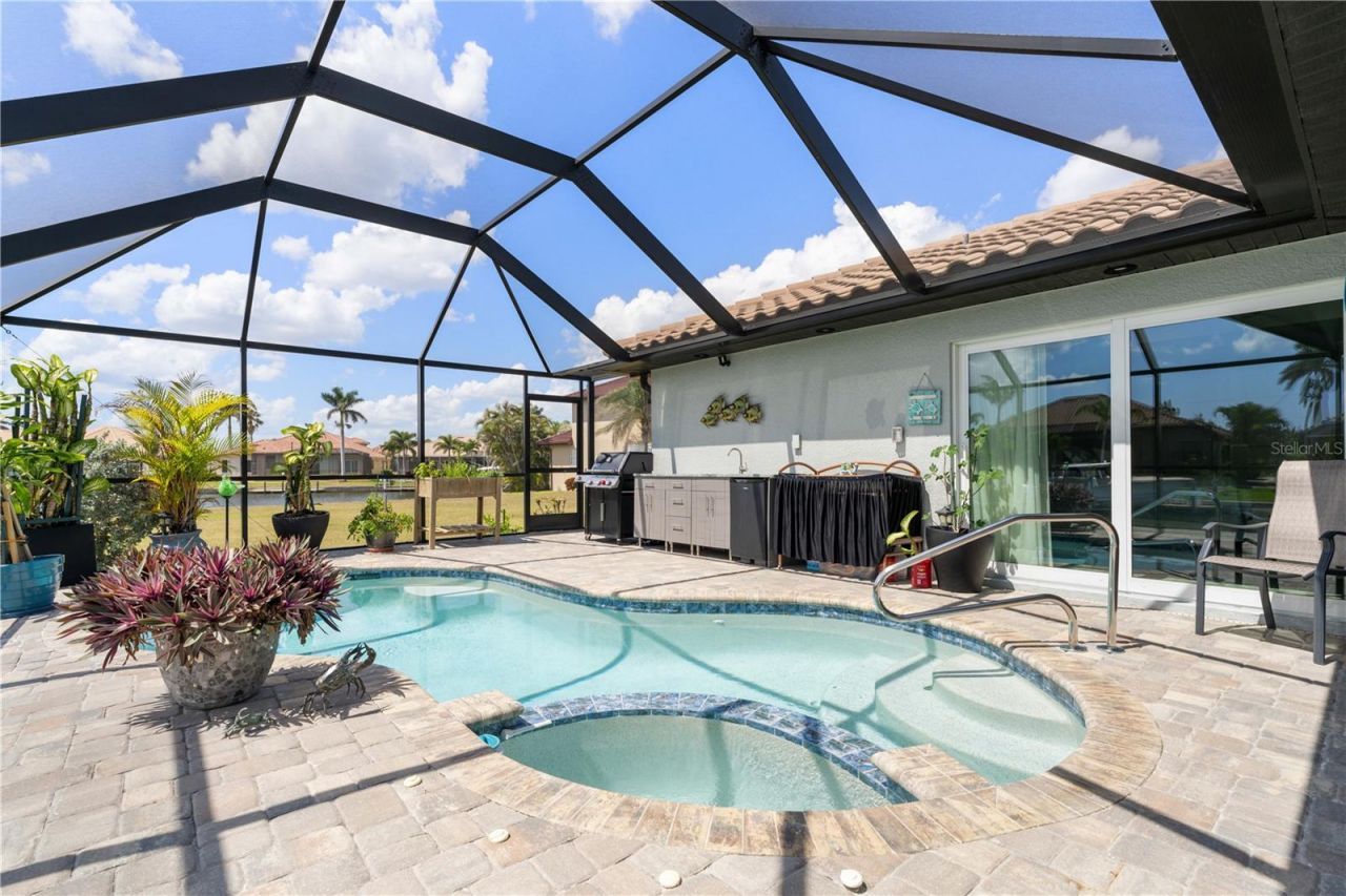 571 Port Bendres Drive, Punta Gorda, FL 33950 Photo