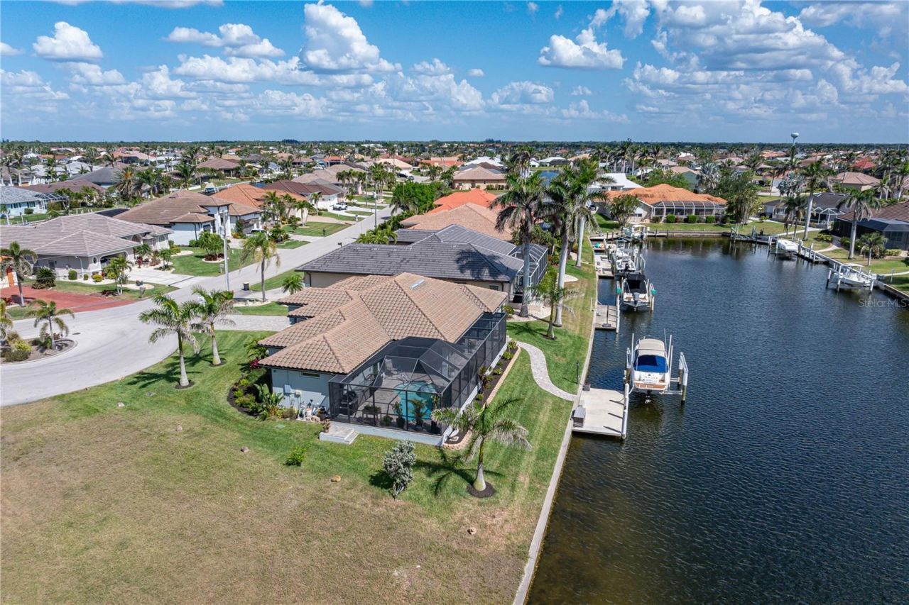 571 Port Bendres Drive, Punta Gorda, FL 33950 Photo