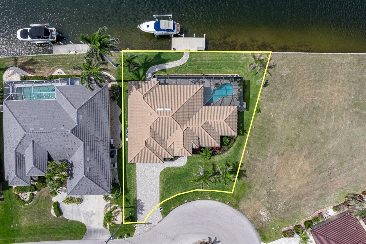 571 Port Bendres Drive, Punta Gorda, FL 33950 Photo