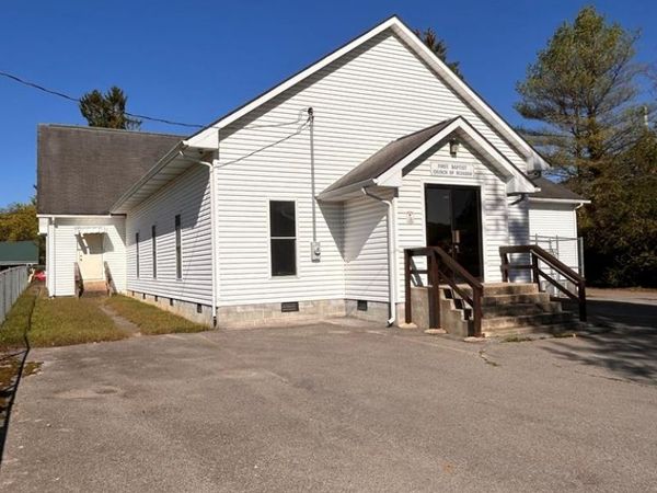 74 Blue Jay Rd., SCARBRO, WV 25917