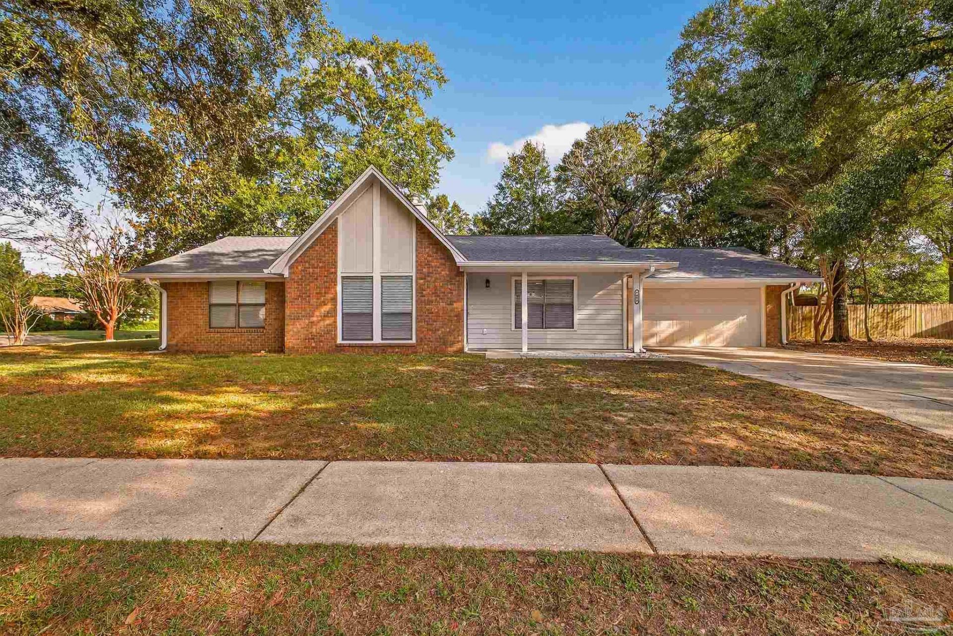 9698 Hummingbird Ln, Pensacola, FL 32514 Main Photo