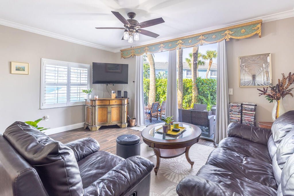 1038 Jeffery Street, Boca Raton, FL 33487 Photo