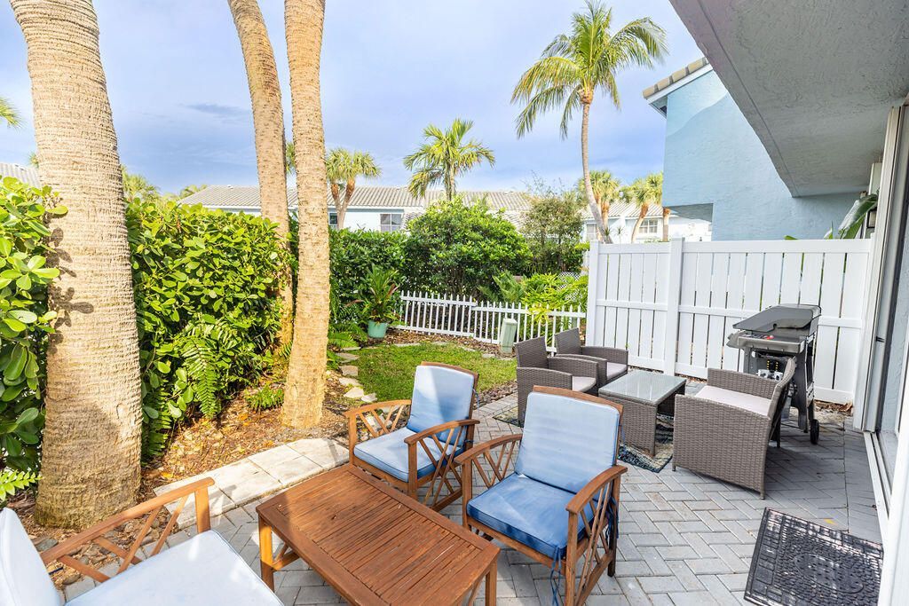 1038 Jeffery Street, Boca Raton, FL 33487 Photo
