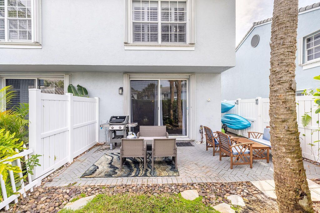 1038 Jeffery Street, Boca Raton, FL 33487 Photo
