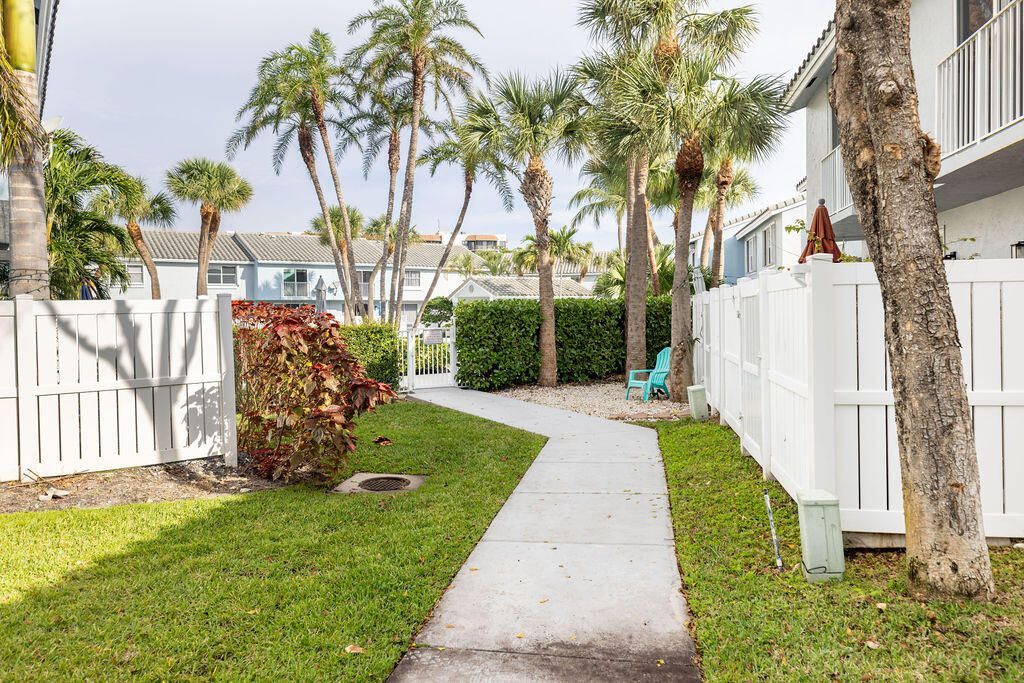 1038 Jeffery Street, Boca Raton, FL 33487 Photo