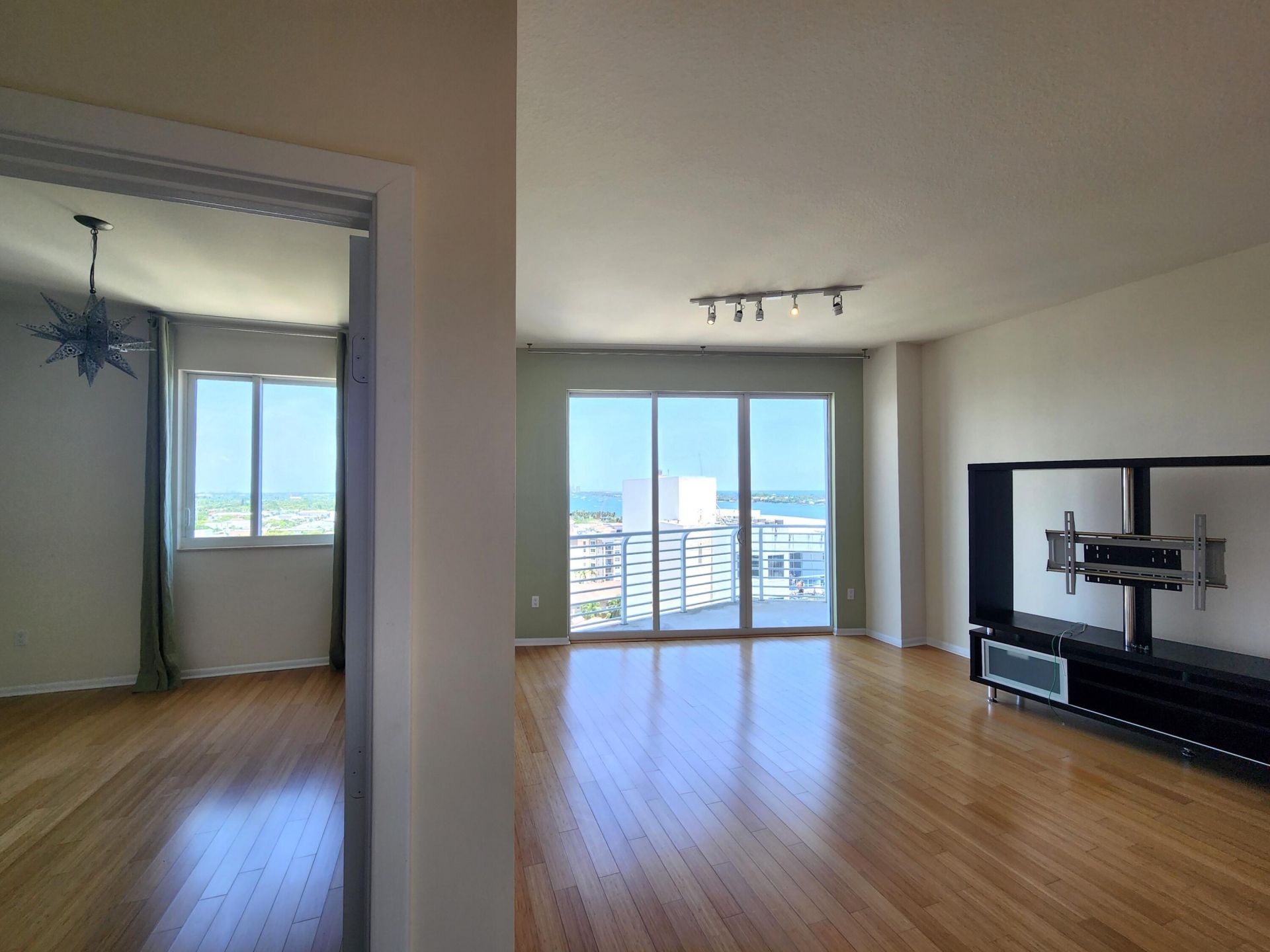 1551 N Flagler Drive, Unit Ph L7, West Palm Beach, FL 33401 Photo