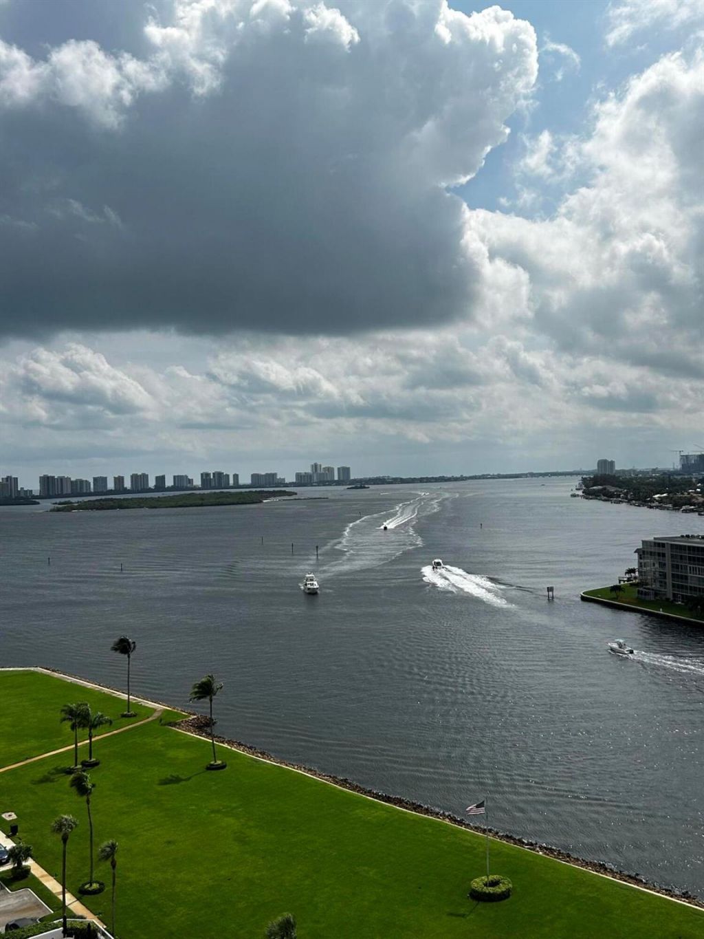 108 Lakeshore Drive, Unit 338, North Palm Beach, FL 33408 Photo