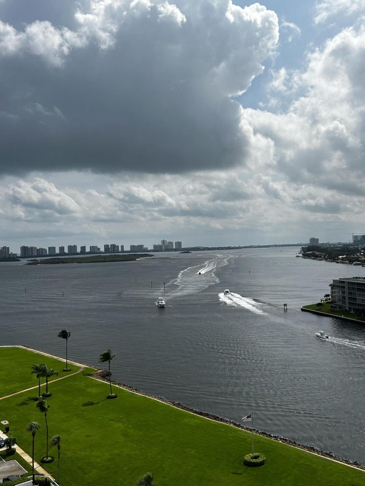 108 Lakeshore Drive, Unit 338, North Palm Beach, FL 33408 Photo
