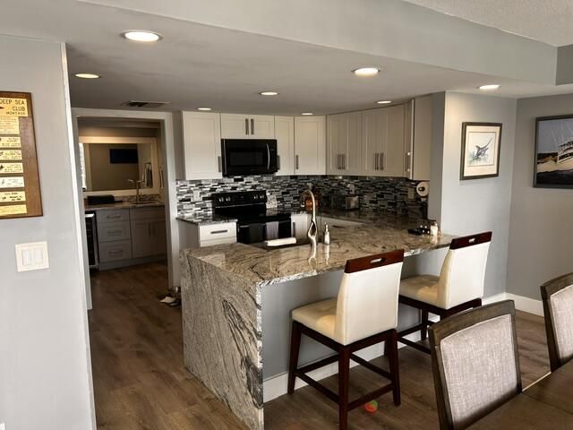 108 Lakeshore Drive, Unit 338, North Palm Beach, FL 33408 Photo
