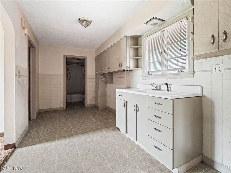 4144 Shore Drive, Lorain, OH 44053 Photo 30