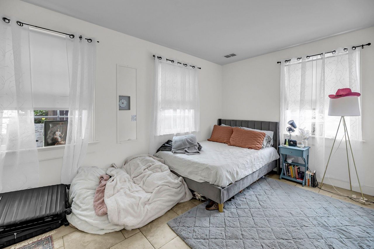 4 Bogard Street Photo 19