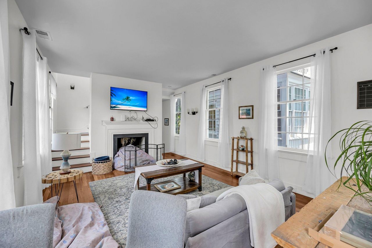 4 Bogard Street Photo 23