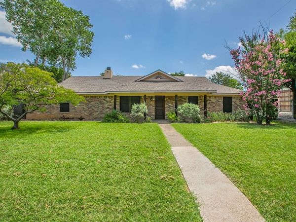 14007 Harbor Drive, Woodway, TX 76712
