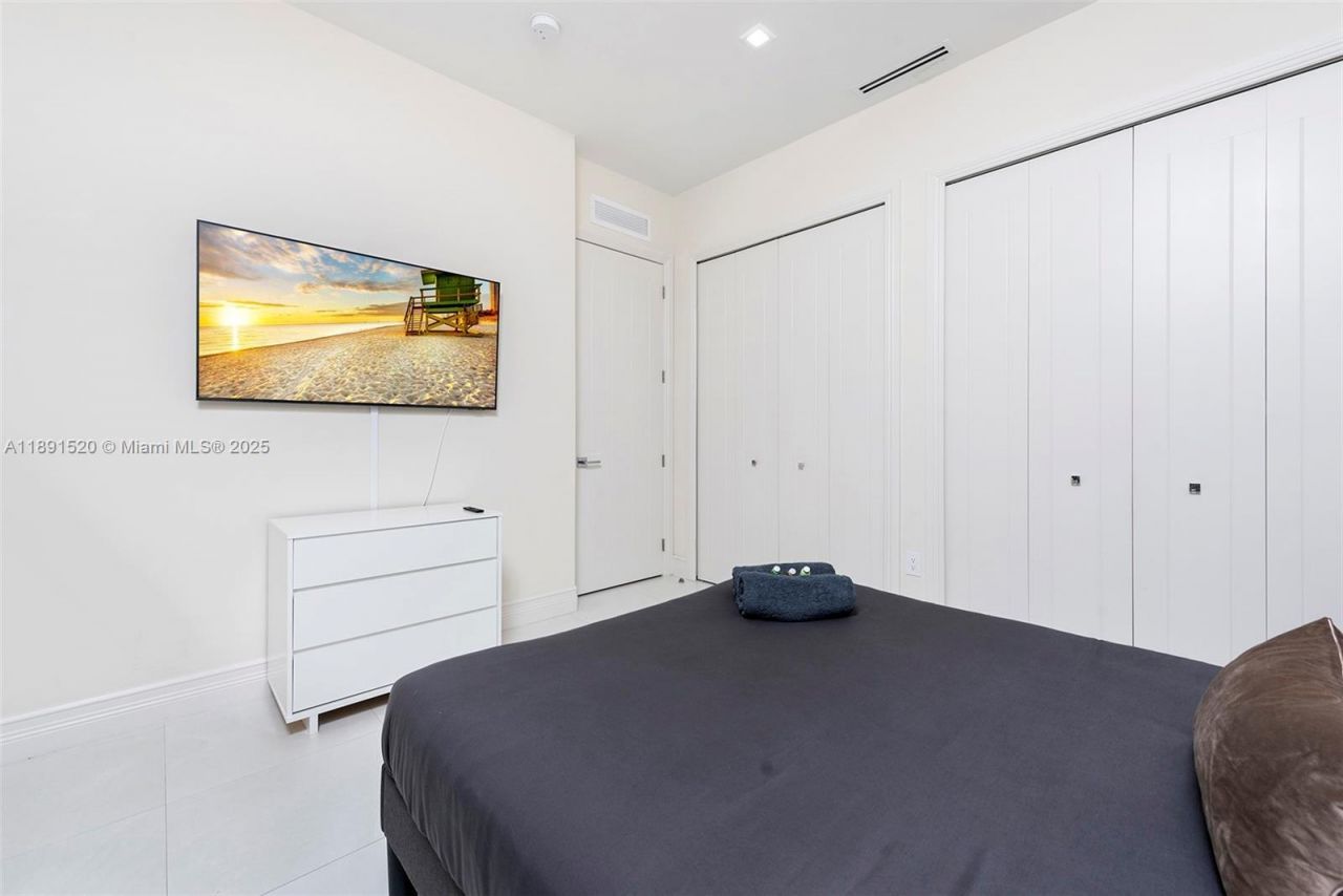 6529 SW 30th St, Miami, FL 33155 Photo