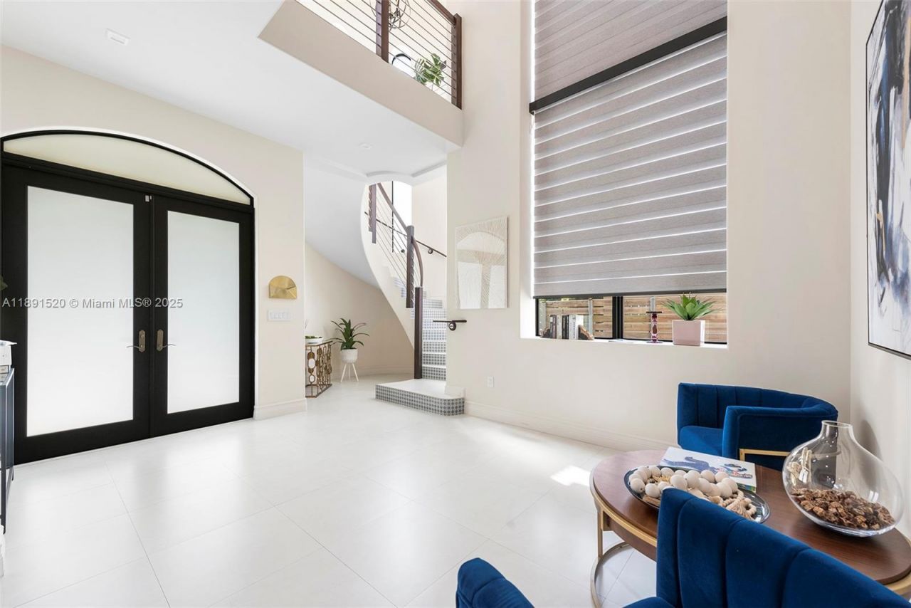 6529 SW 30th St, Miami, FL 33155 Photo