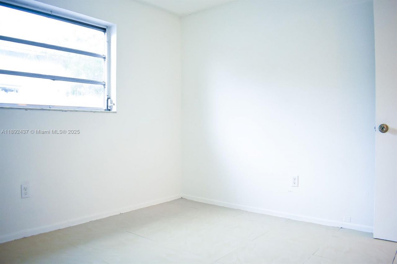 2265 NW 98th St, Unit 2265, Miami, FL 33147 Photo