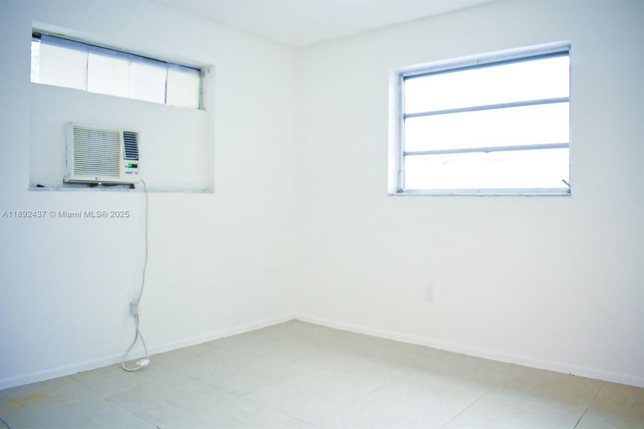 2265 NW 98th St, Unit 2265, Miami, FL 33147 Photo