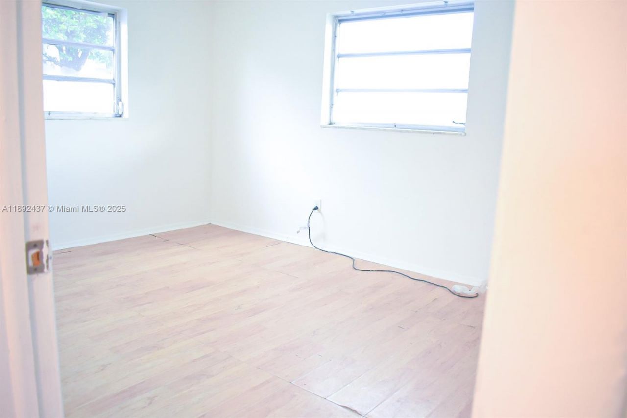 2265 NW 98th St, Unit 2265, Miami, FL 33147 Photo