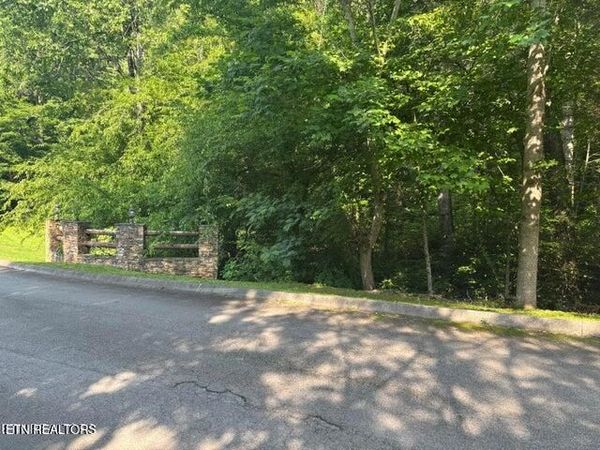 Smoky Cove Rd, Sevierville, TN 37876