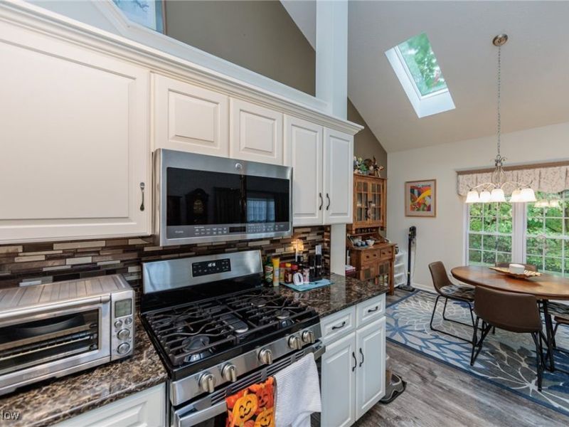 5277 Spruce Pointe Lane, Brunswick, OH 44212 Photo 11