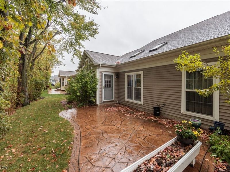 5277 Spruce Pointe Lane, Brunswick, OH 44212 Photo 2