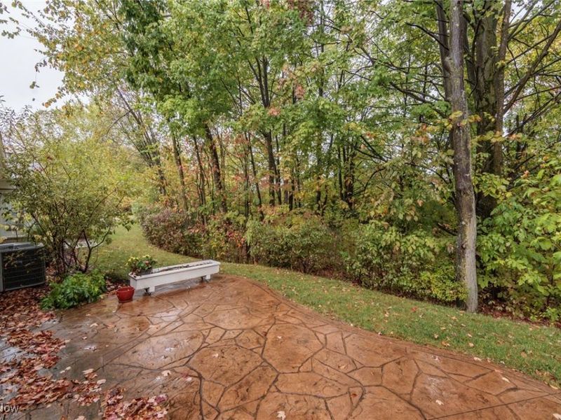 5277 Spruce Pointe Lane, Brunswick, OH 44212 Photo 6