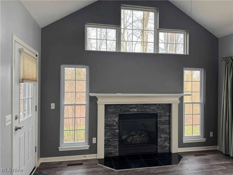 5277 Spruce Pointe Lane, Brunswick, OH 44212 Photo 8