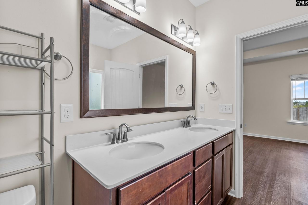 712 N Pinewalk Way Photo 23