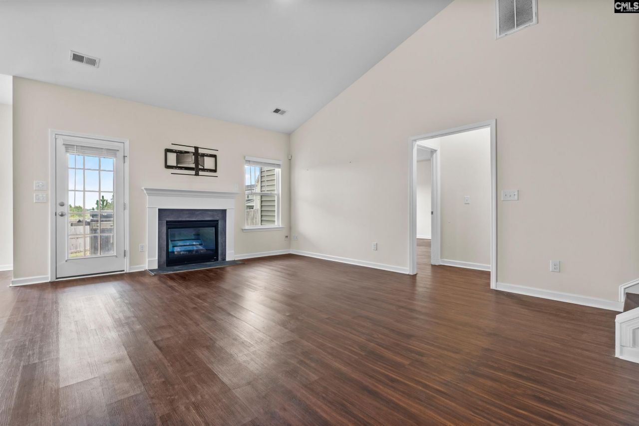 712 N Pinewalk Way Photo 4