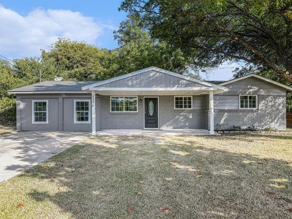 233 Victoria Avenue, Azle, TX 76020