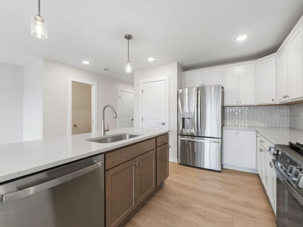 908 Indiana Avenue, Unit 11, South Haven, MI 49090