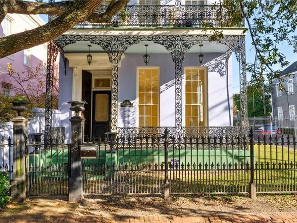 1432 MAGAZINE Street, New Orleans, LA 70130