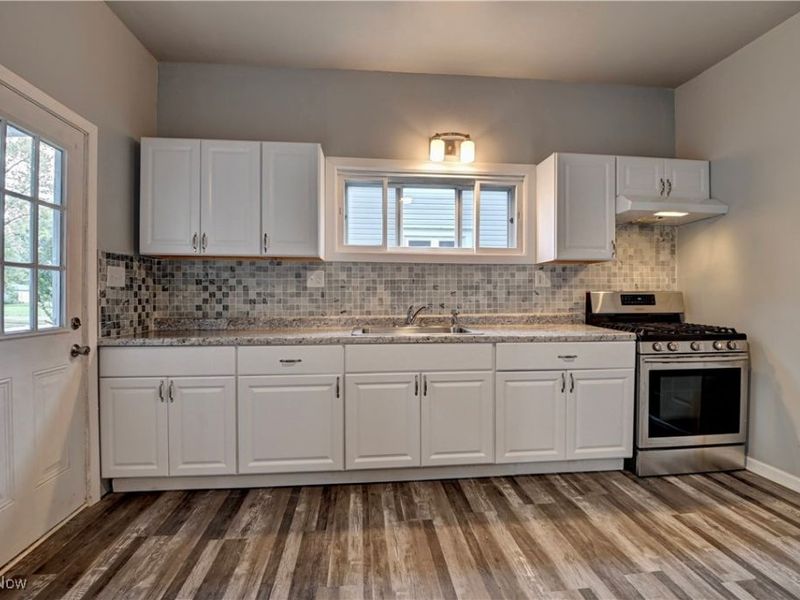 325 W Maryland Avenue, Sebring, OH 44672 Photo 11