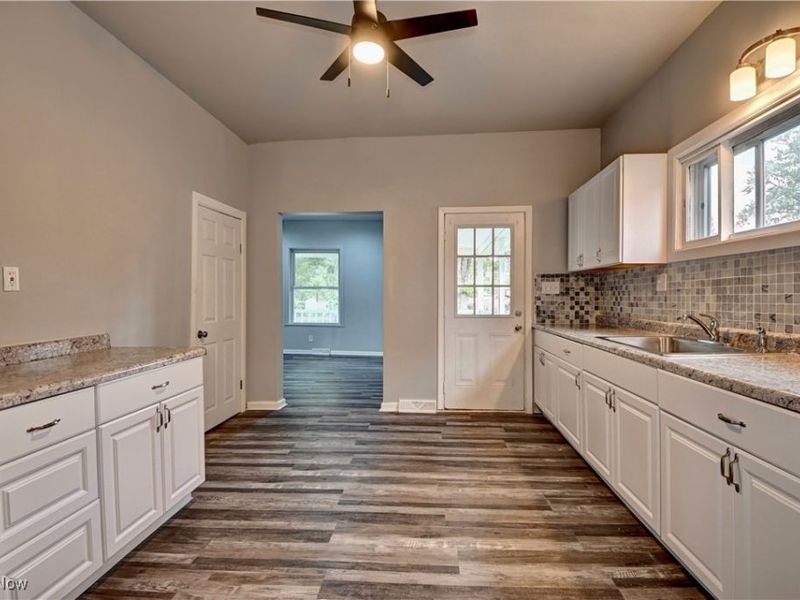 325 W Maryland Avenue, Sebring, OH 44672 Photo 12