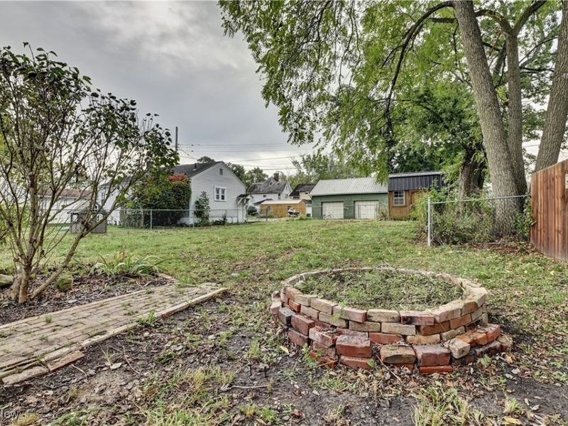 325 W Maryland Avenue, Sebring, OH 44672 Photo 27