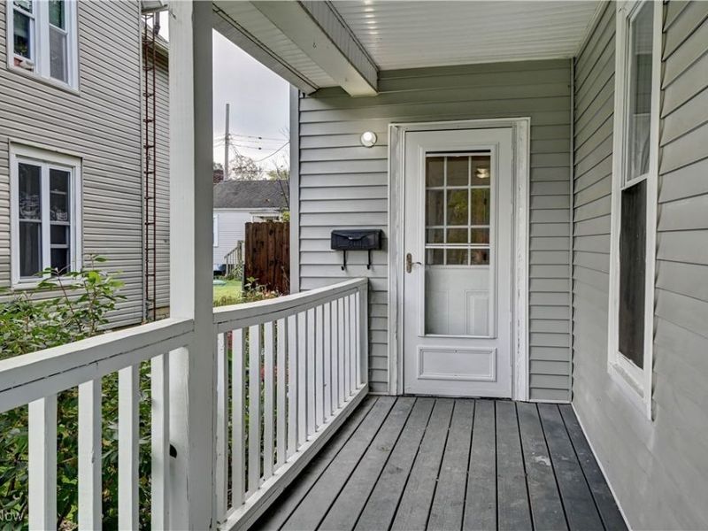 325 W Maryland Avenue, Sebring, OH 44672 Photo 5