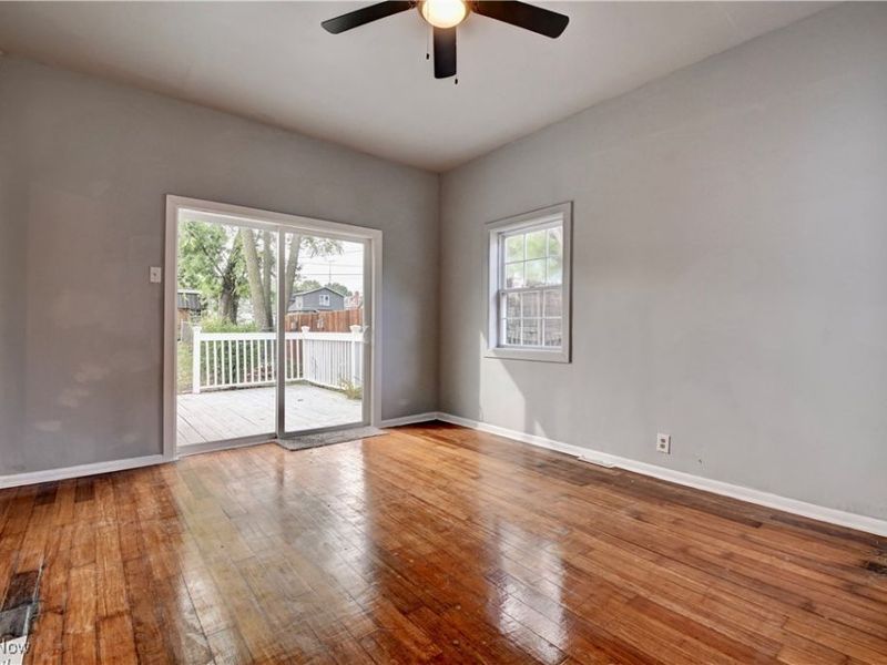 325 W Maryland Avenue, Sebring, OH 44672 Photo 7